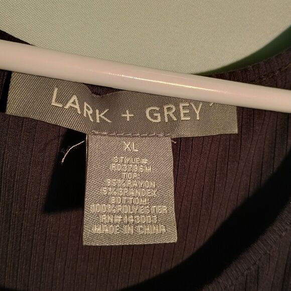 Sleeveless Black Maxi Dress with Tiered Polka Dot Tulle Skirt – Elegant Dress - Picture 4 of 5